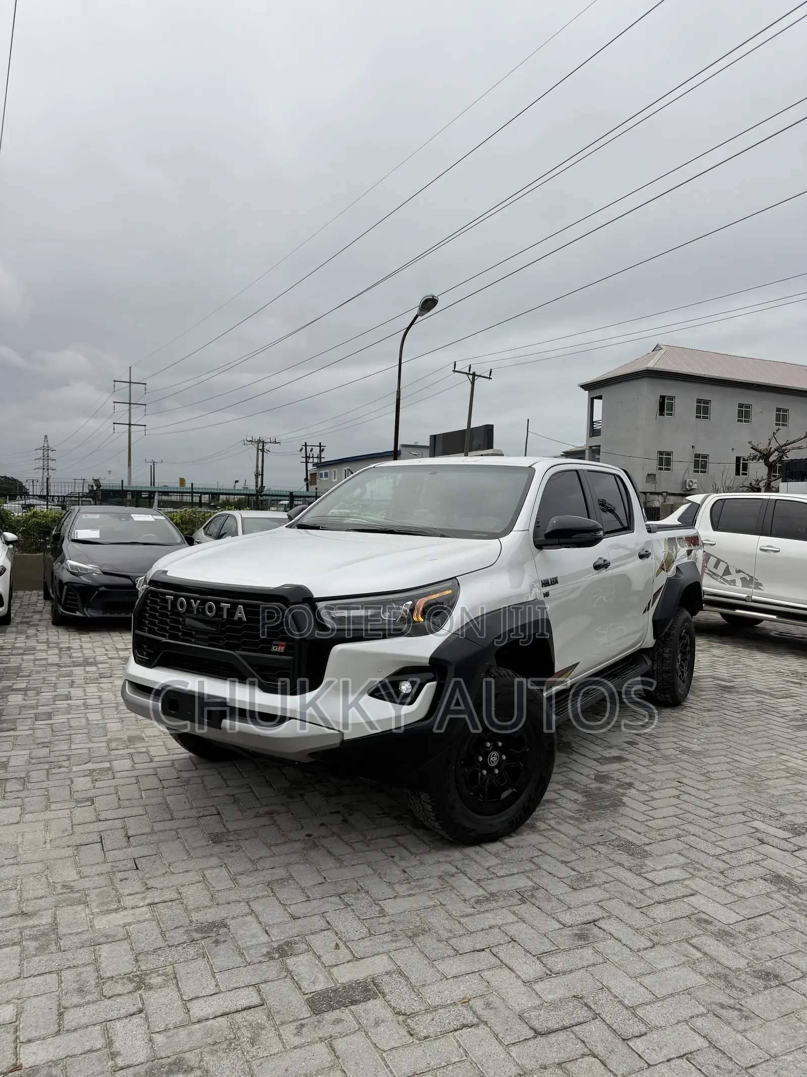 New Toyota Hilux 2024 White