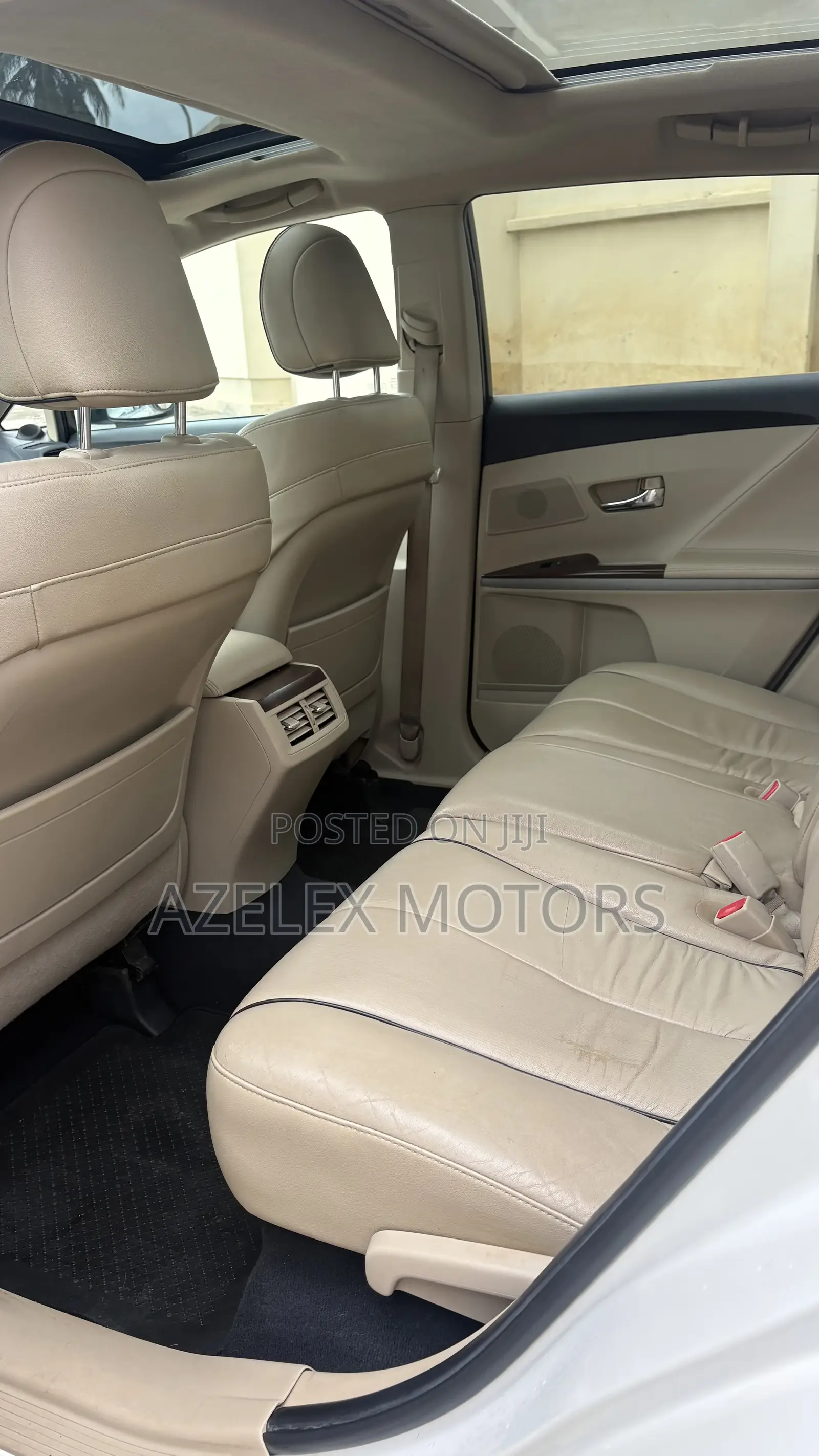 Toyota Venza V6 AWD 2010 White