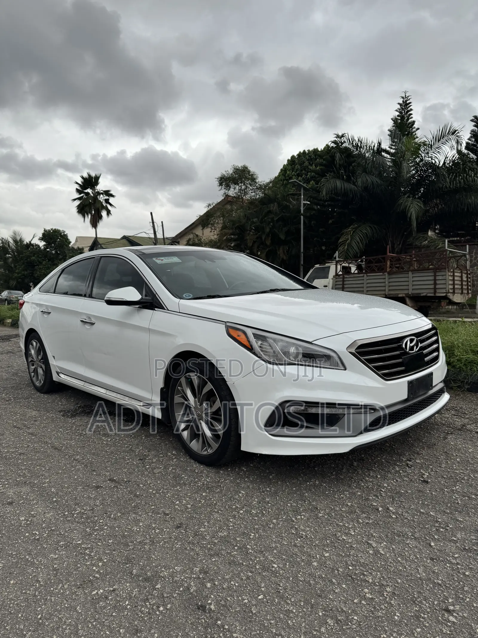 Hyundai Sonata Limited 2.0T 4dr Sedan (2.0L 4cyl Turbo 6A) 2015 White