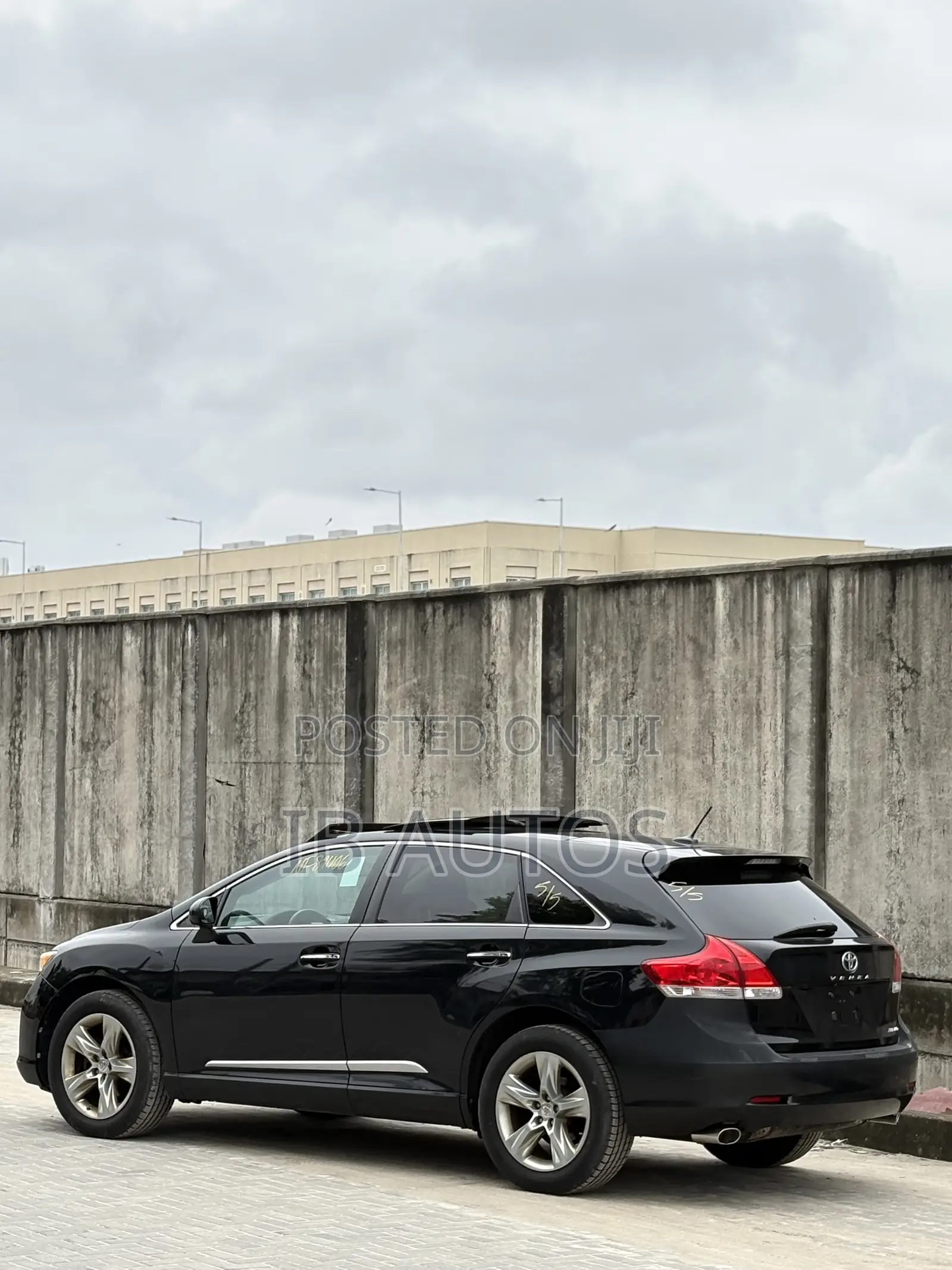 Toyota Venza XLE 2011 Black