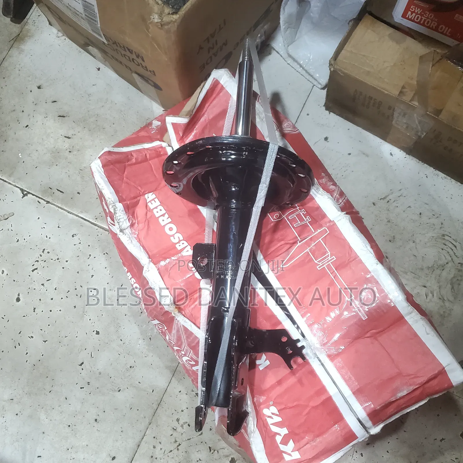 Front Shock Abserber of Toyota Camry 2012 to 2017 and ES350 2015to2017