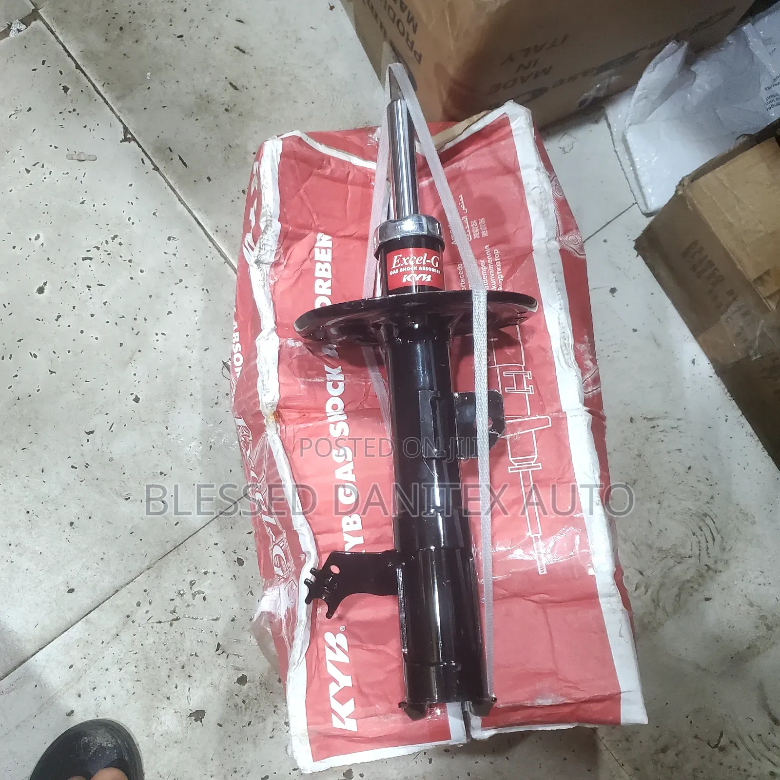 Front Shock Abserber of Toyota Camry 2012 to 2017 and ES350 2015to2017