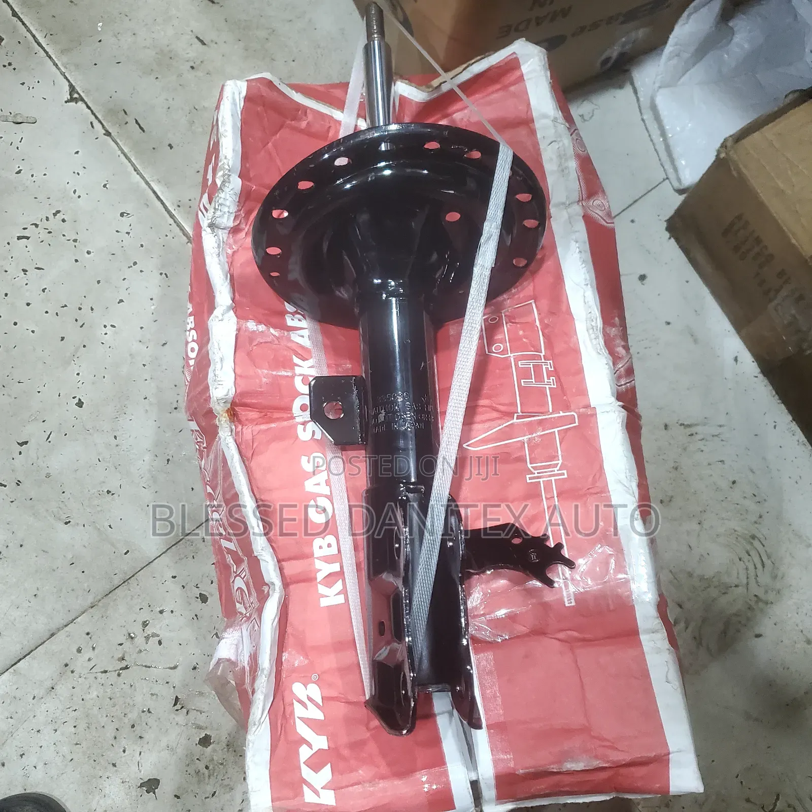 Front Shock Abserber of Toyota Camry 2012 to 2017 and ES350 2015to2017