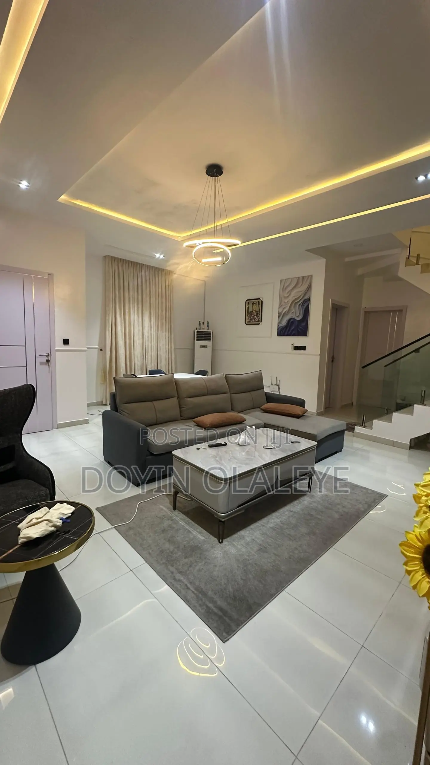 4bdrm Duplex in Chevron for sale