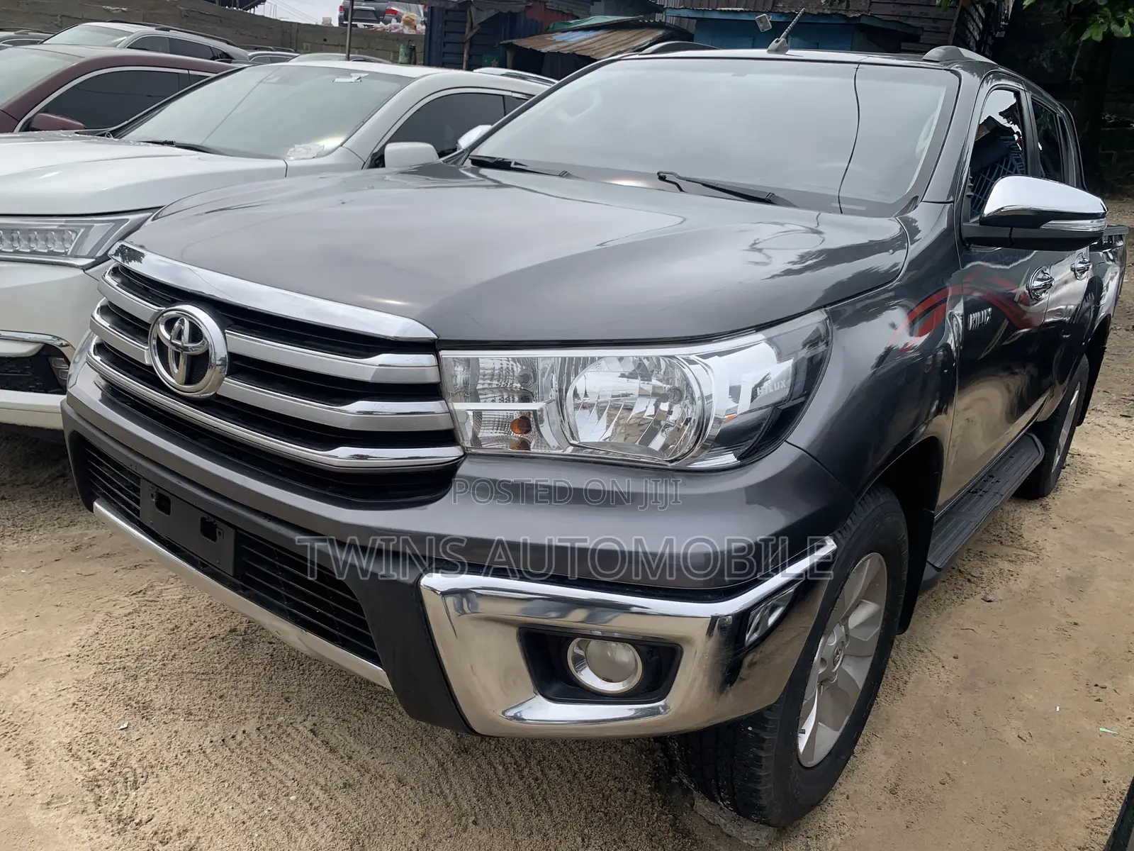 Toyota Hilux 2022 Gray
