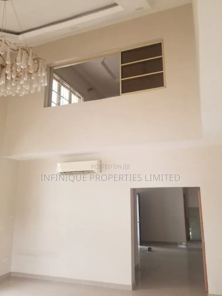 4bdrm Duplex in Lekki Phase 1 for rent