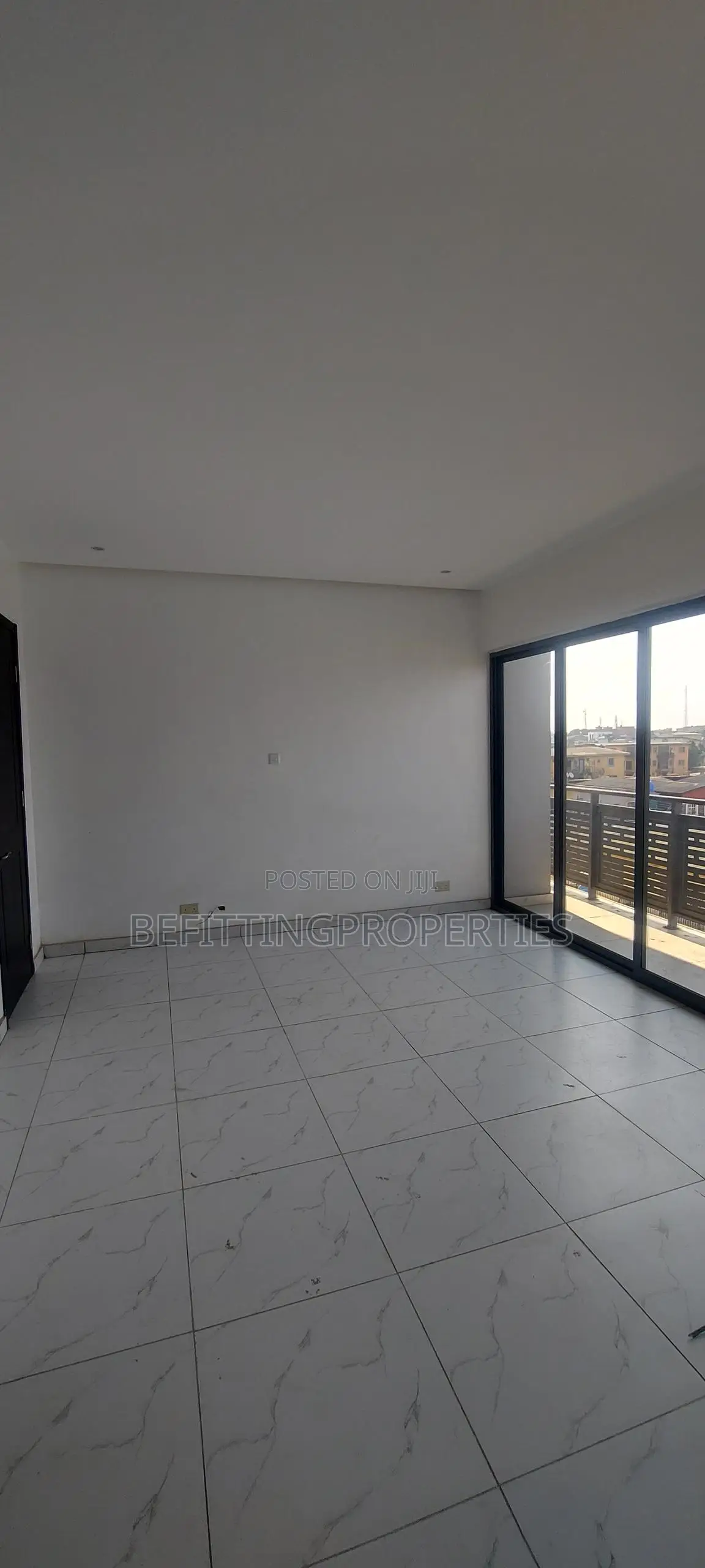 4bdrm Duplex in Ilupeju for sale