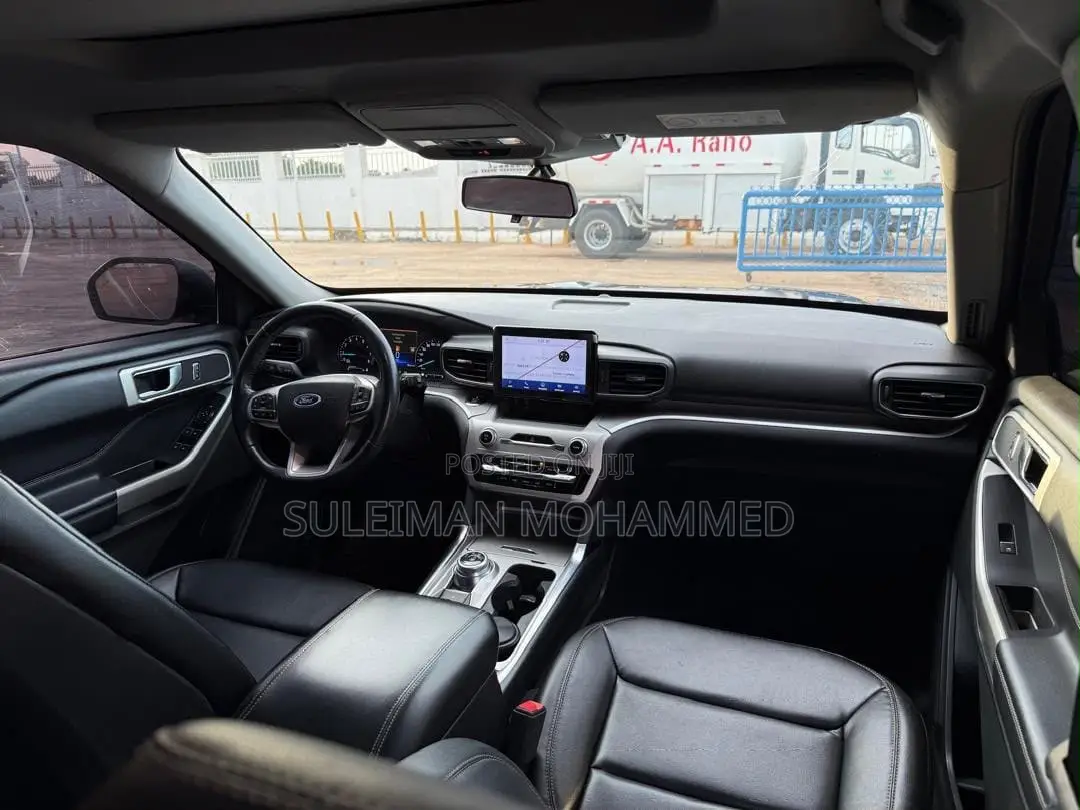 New Ford Explorer XLT 2021 Black