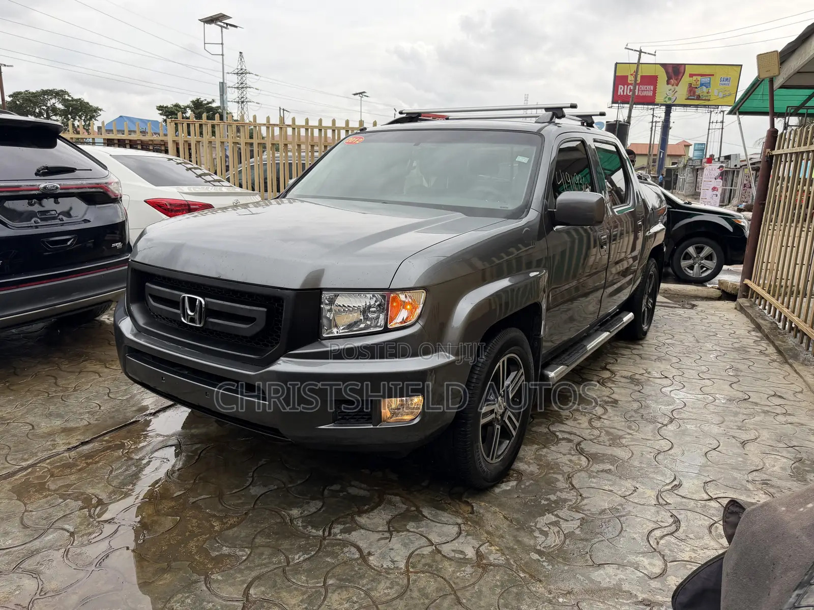 Honda Ridgeline Sport 4x4 Crew Cab 122 in. WB 2012 Gray