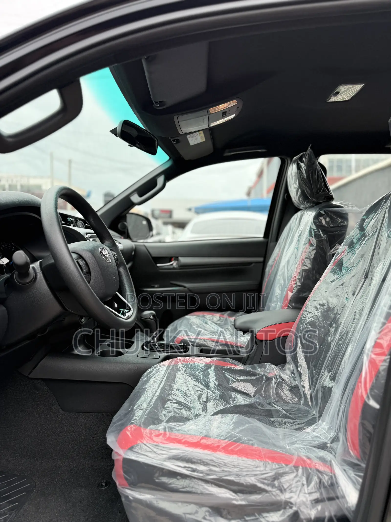 New Toyota Hilux 2025 Black