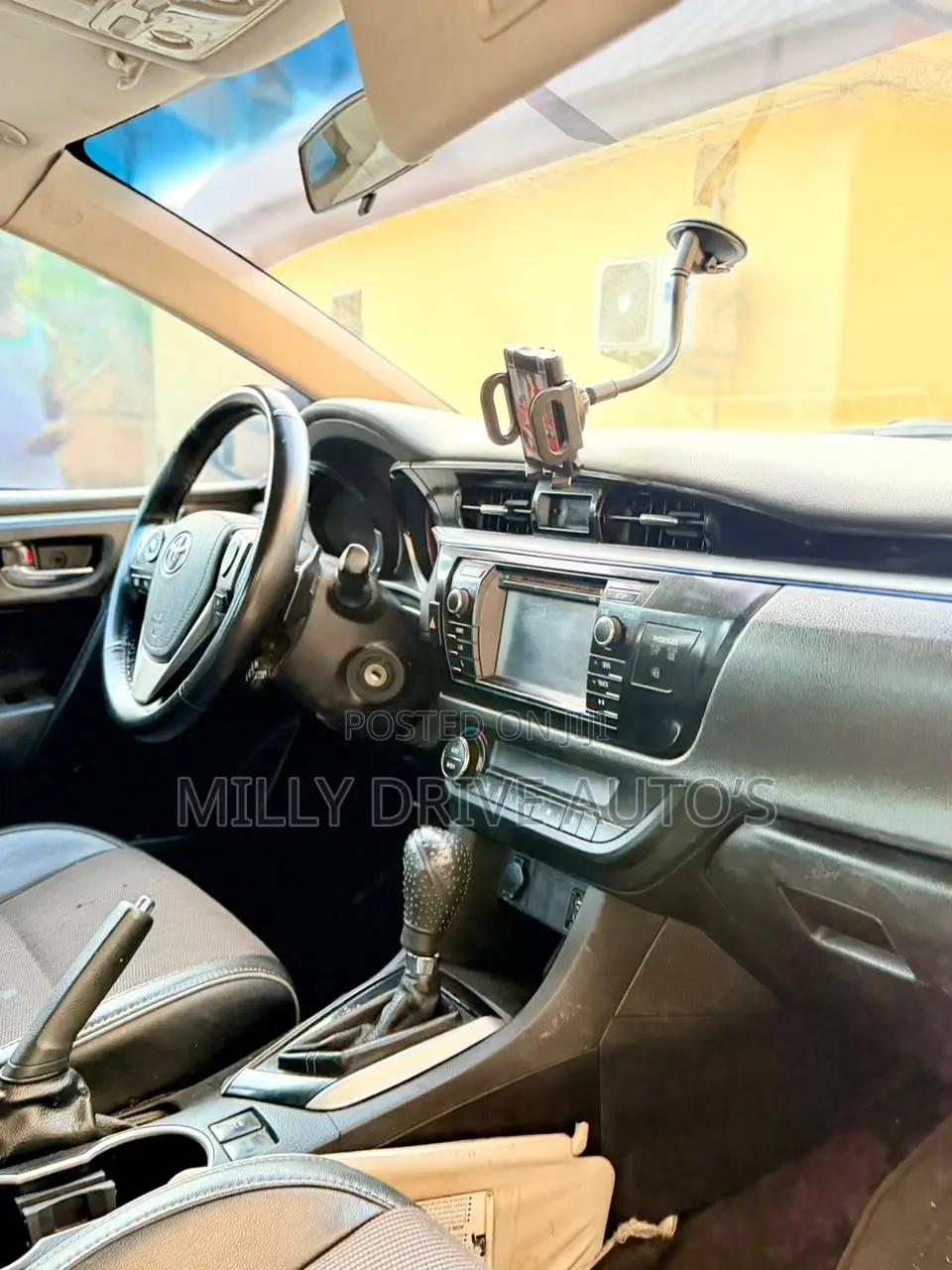 Toyota Corolla S 4dr Sedan (1.8L 4cyl CVT) 2015 Gray