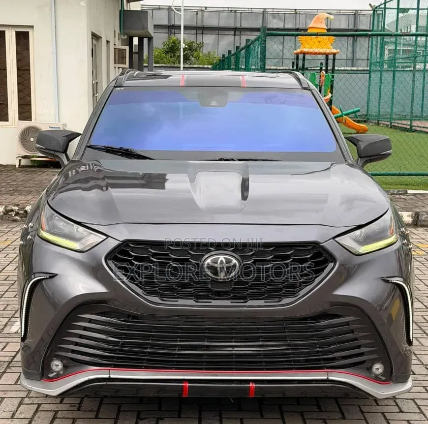 Toyota Highlander 2022 Gray