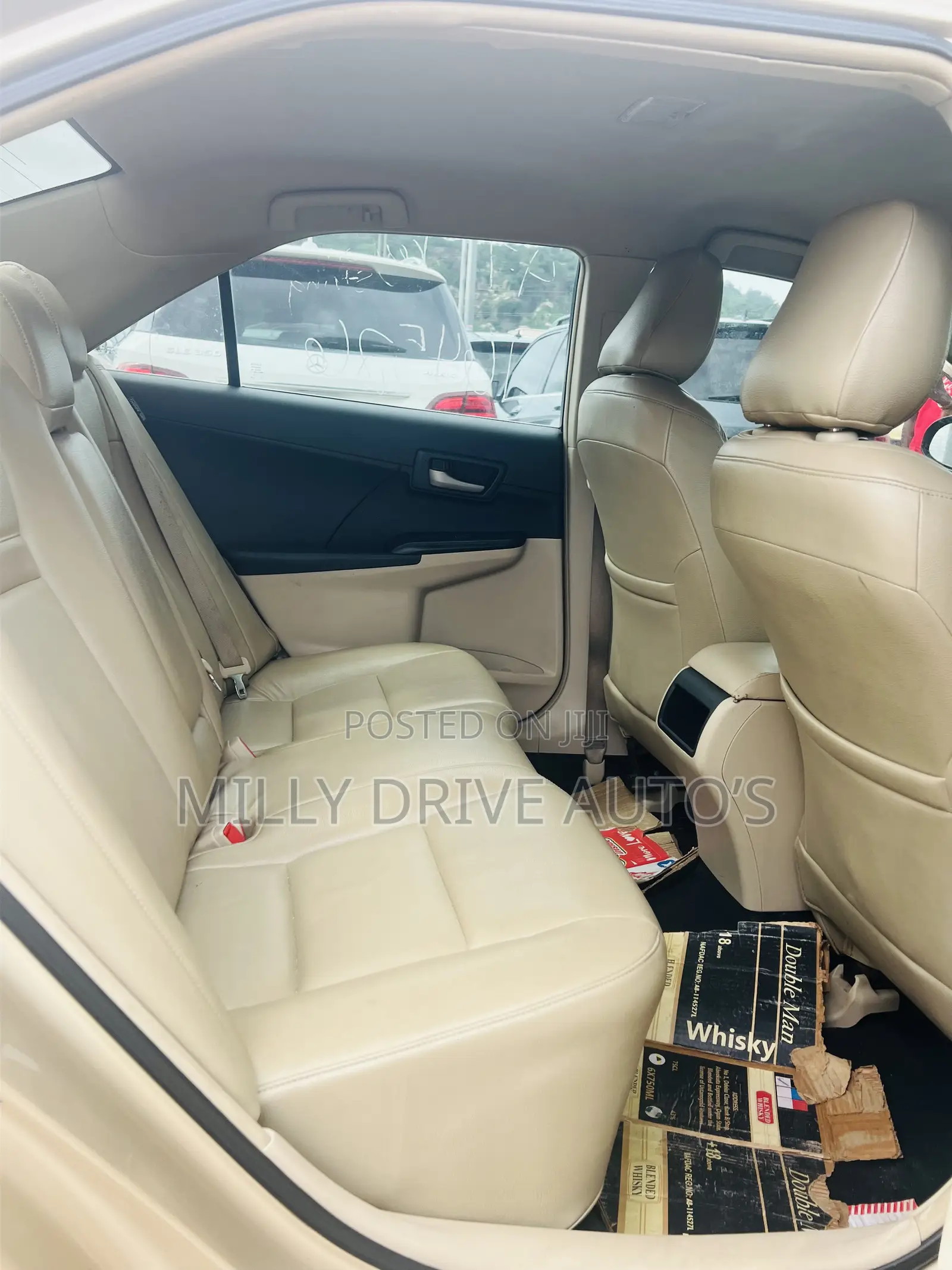 Toyota Camry LE 4dr Sedan (2.5L 4cyl 6A) 2013 Gold
