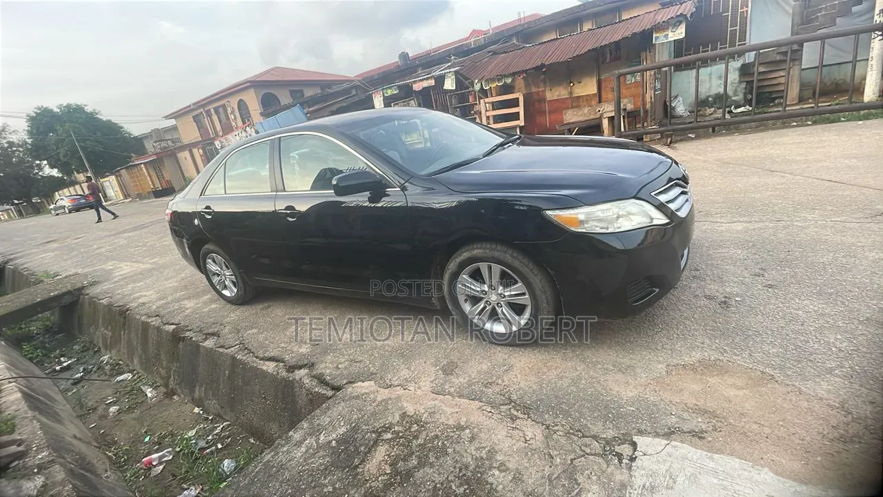 Toyota Camry 2010 Black