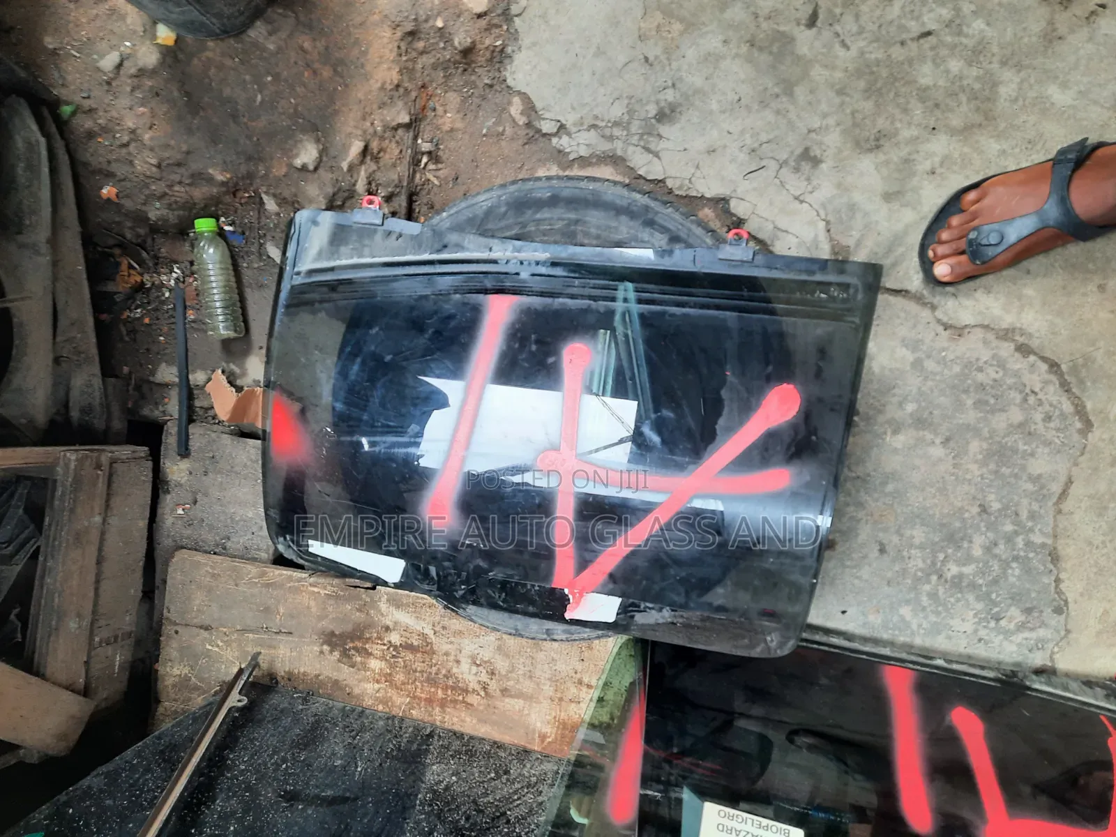 Back Door Glass for Toyota Tacoma 2010 Model Available Now
