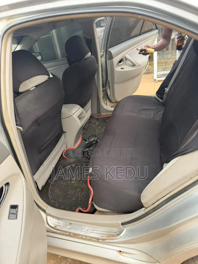 Toyota Camry 2009 Silver