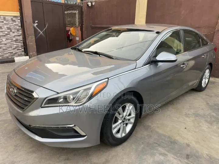 Hyundai Sonata Limited 2.0T 4dr Sedan (2.0L 4cyl Turbo 6A) 2015 Gray