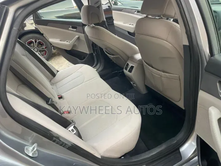 Hyundai Sonata Limited 2.0T 4dr Sedan (2.0L 4cyl Turbo 6A) 2015 Gray