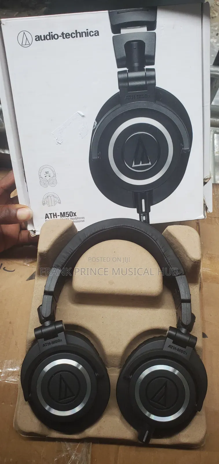 Audio-Technica ATH-M50x Professional Studio Monitor Headphones