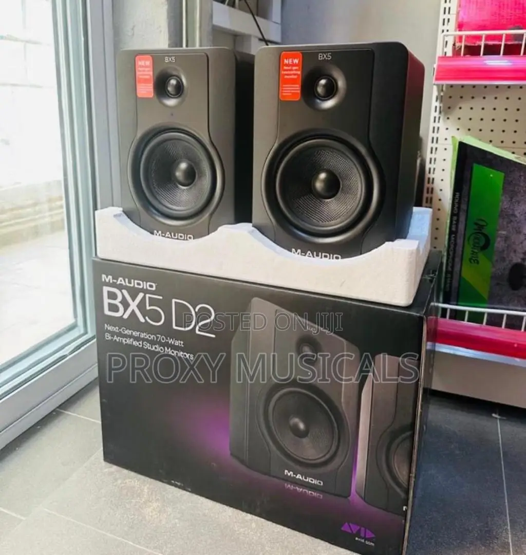 M-Audio BX5D2 70-Watts Bi-Amplified Studio Monitor Speakers