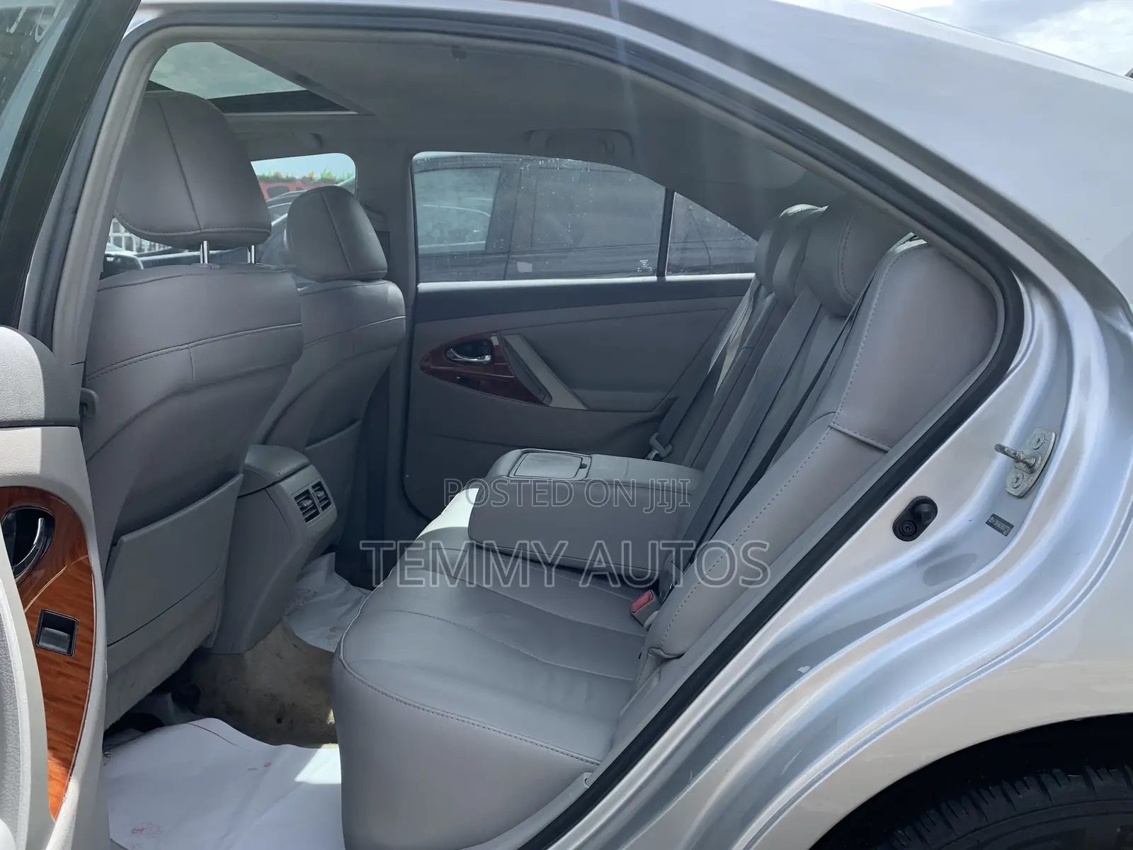 Toyota Camry XLE 4dr Sedan (2.4 4cyl 5A) 2008 Silver