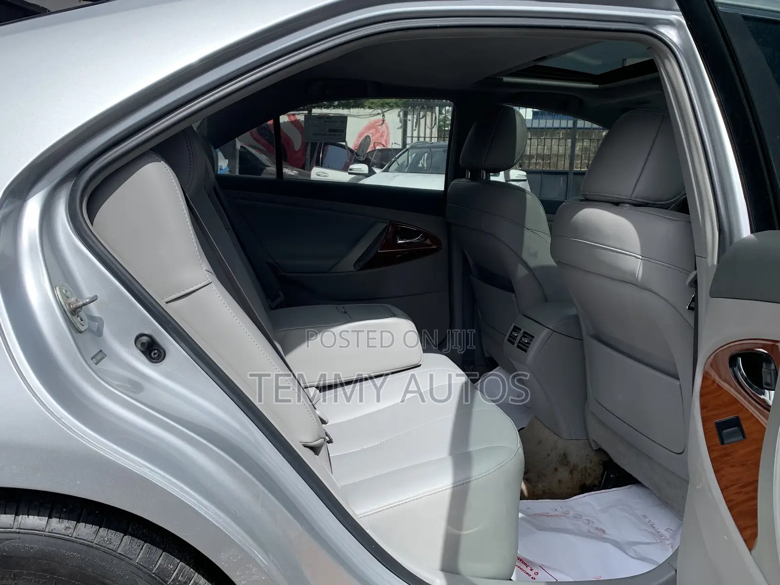 Toyota Camry XLE 4dr Sedan (2.4 4cyl 5A) 2008 Silver