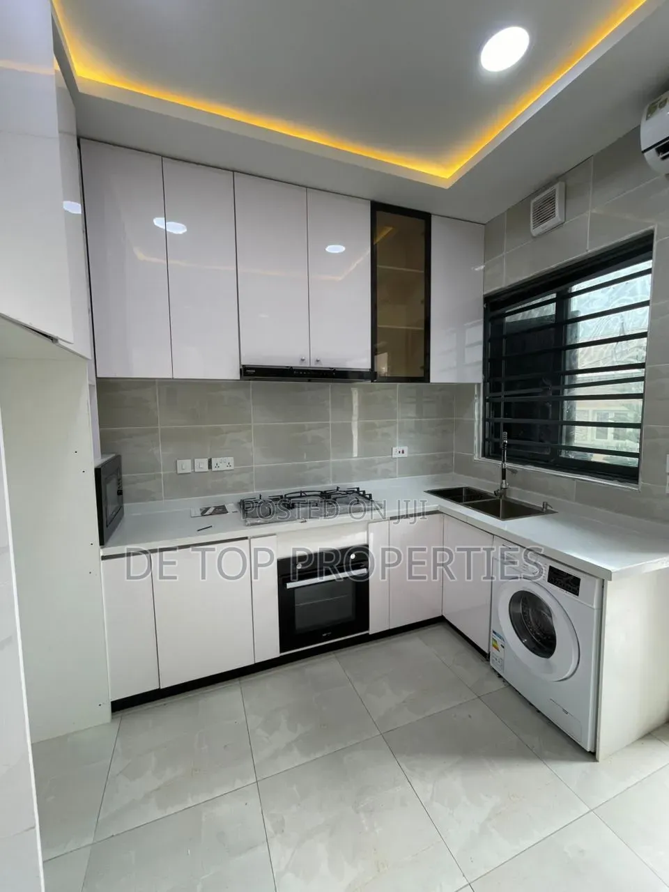 3bdrm Duplex in Lekki Phase 1 for rent