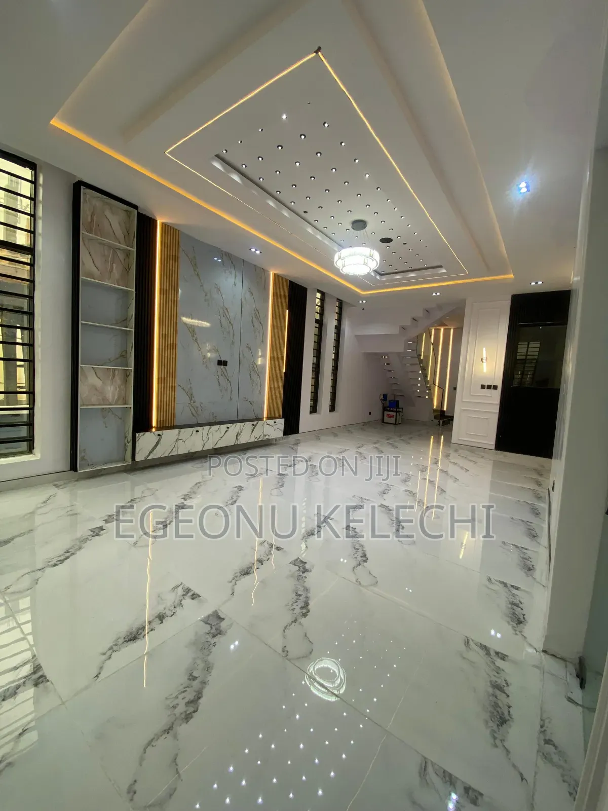 5bdrm Duplex in Ikota for sale