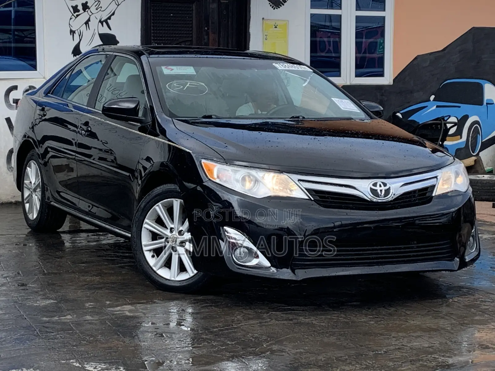 Toyota Camry XLE V6 4dr Sedan (3.5L 6cyl 6A) 2012 Gray