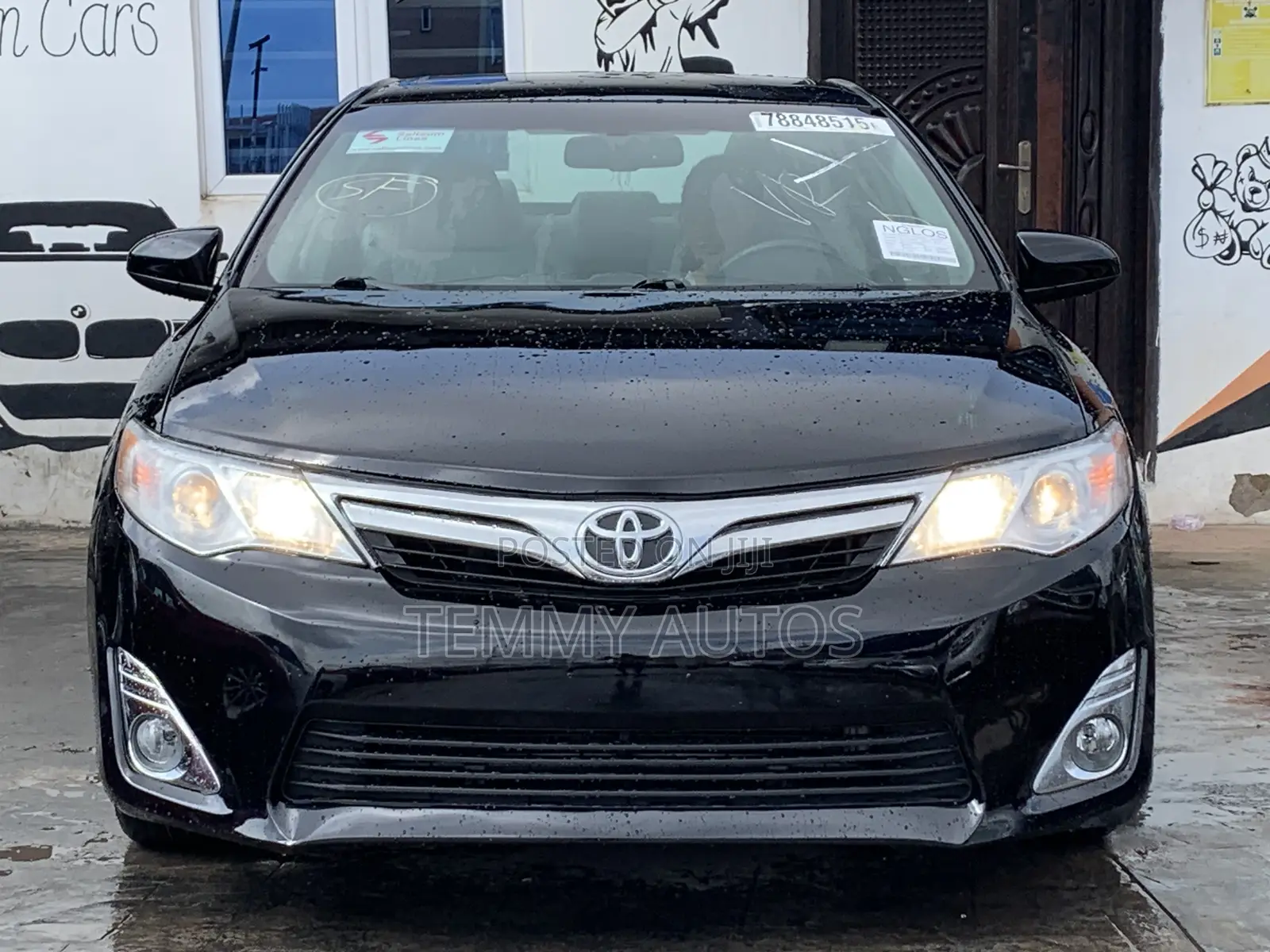 Toyota Camry XLE V6 4dr Sedan (3.5L 6cyl 6A) 2012 Gray