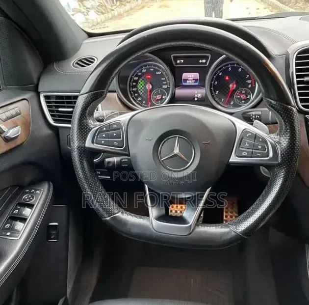 Mercedes-Benz GLE-Class 2017 Black