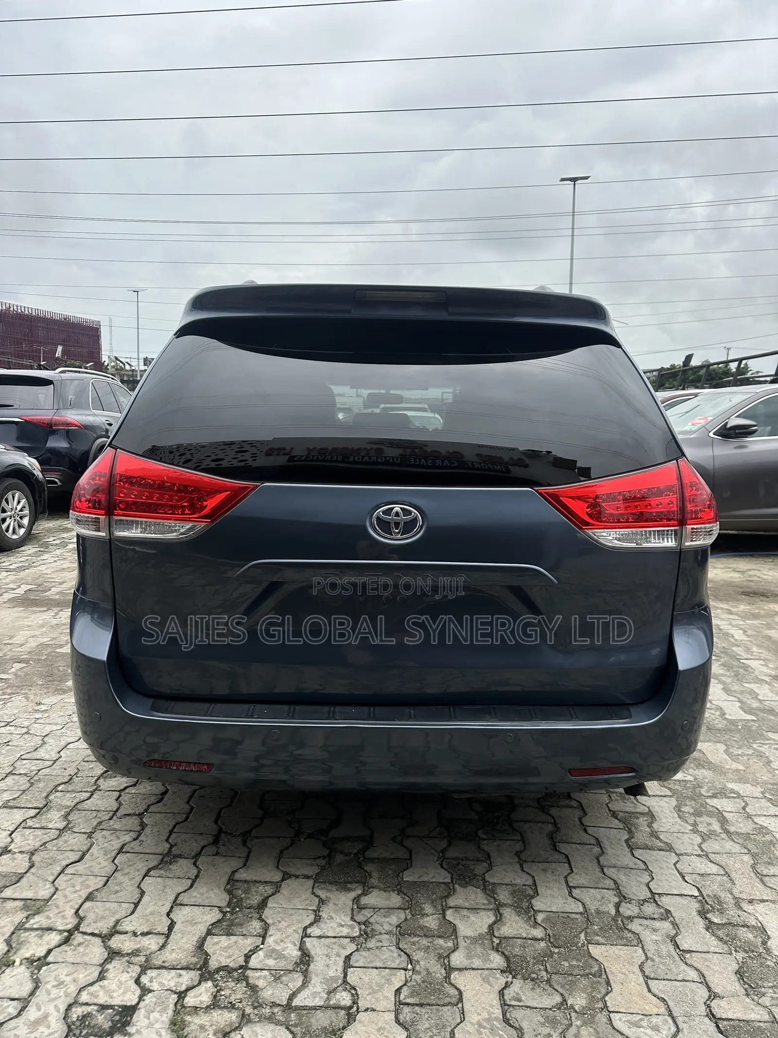 Toyota Sienna 2014 Blue