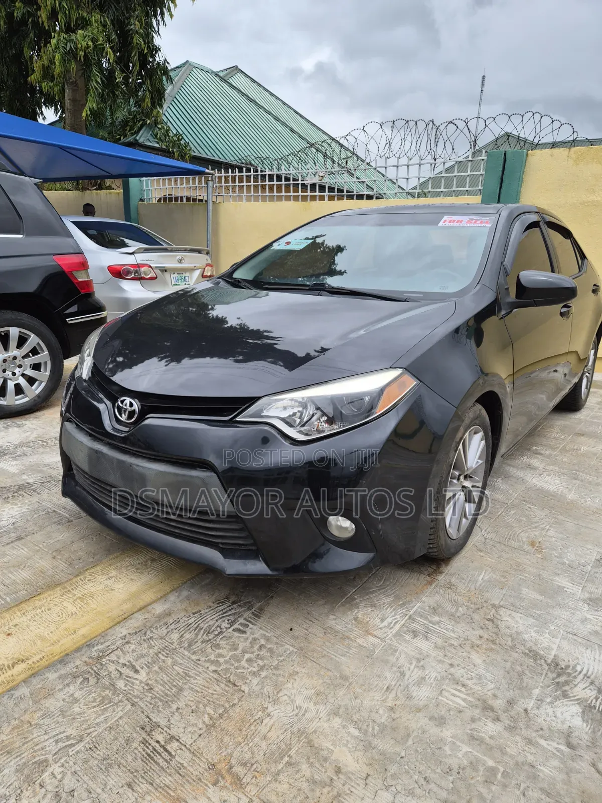 Toyota Corolla LE Premium 4dr Sedan (1.8L 4cyl CVT) 2014 Black