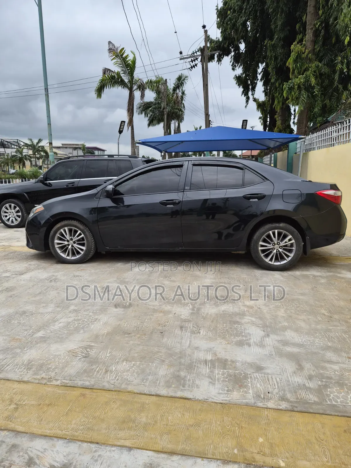 Toyota Corolla LE Premium 4dr Sedan (1.8L 4cyl CVT) 2014 Black