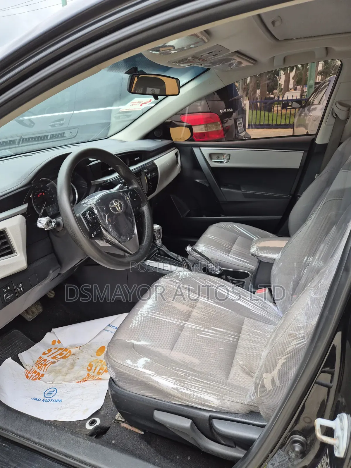 Toyota Corolla LE Premium 4dr Sedan (1.8L 4cyl CVT) 2014 Black