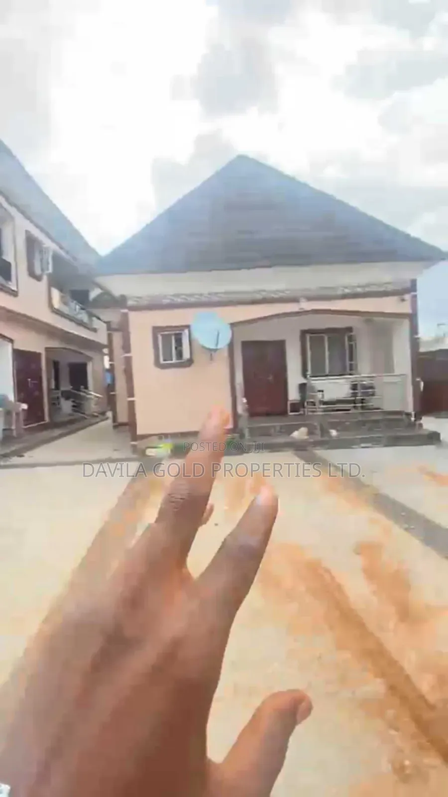 10bdrm Block of Flats in Benin City for sale
