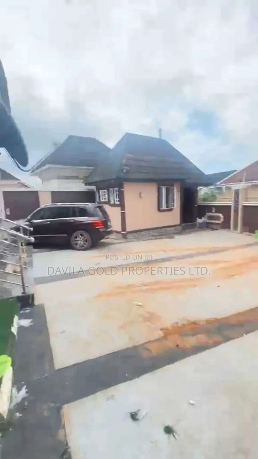 10bdrm Block of Flats in Benin City for sale