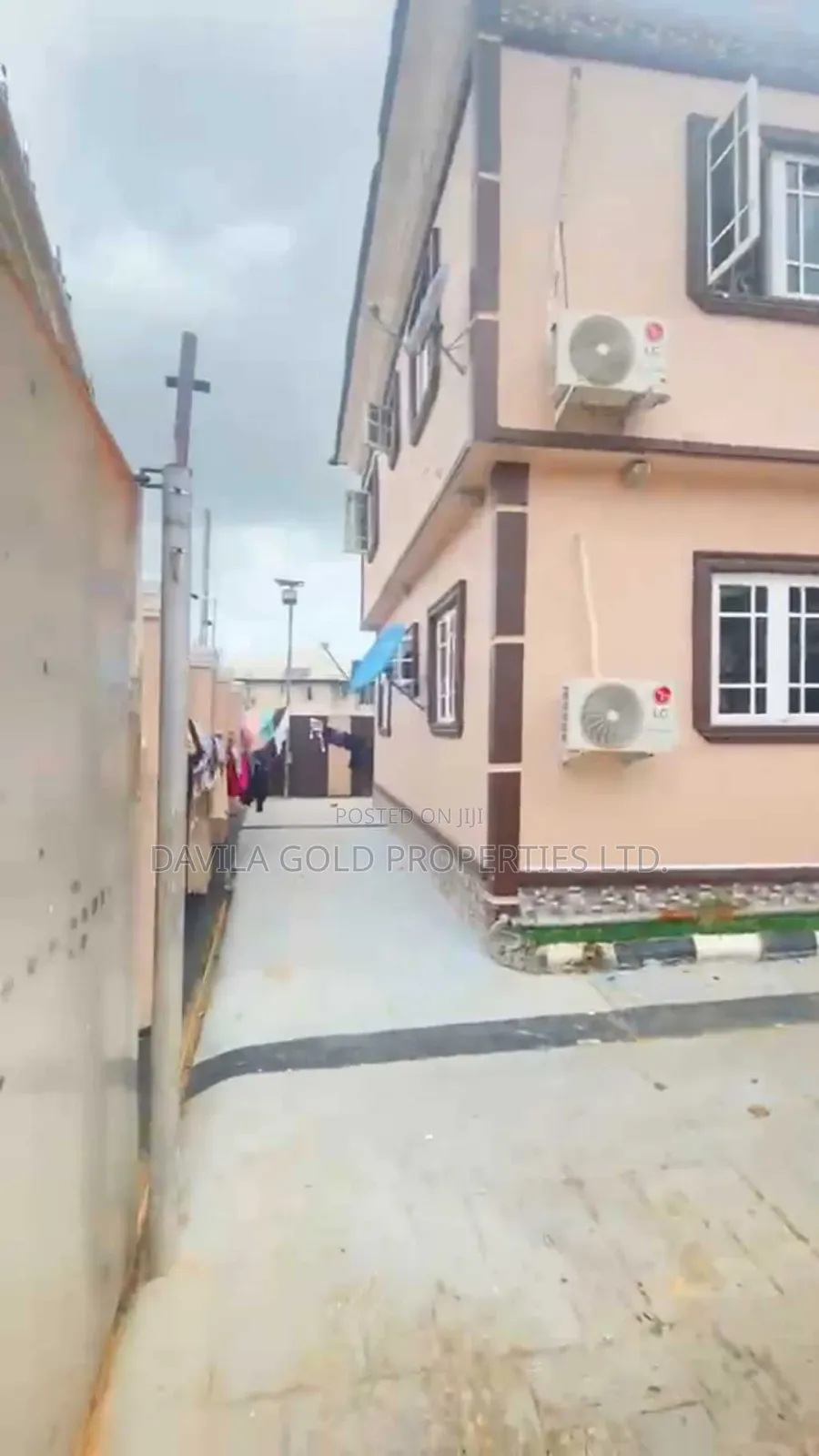 10bdrm Block of Flats in Benin City for sale