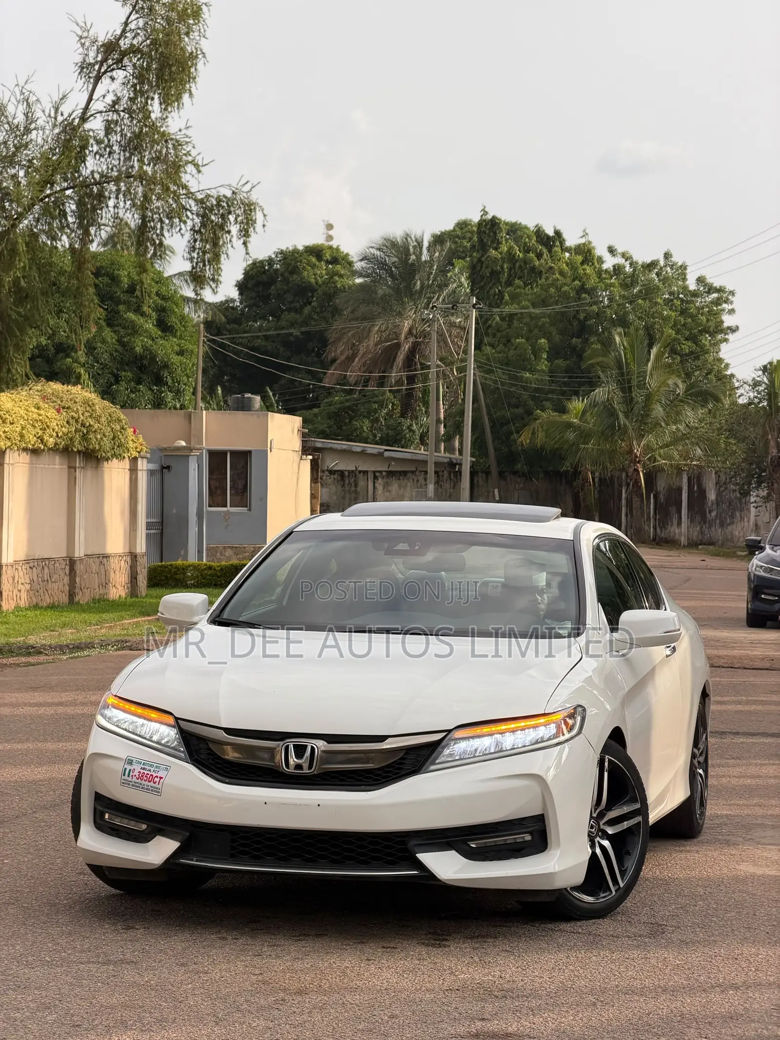 Honda Accord Touring V6 2dr Coupe FWD (3.5L 6cyl 6A) 2017 White