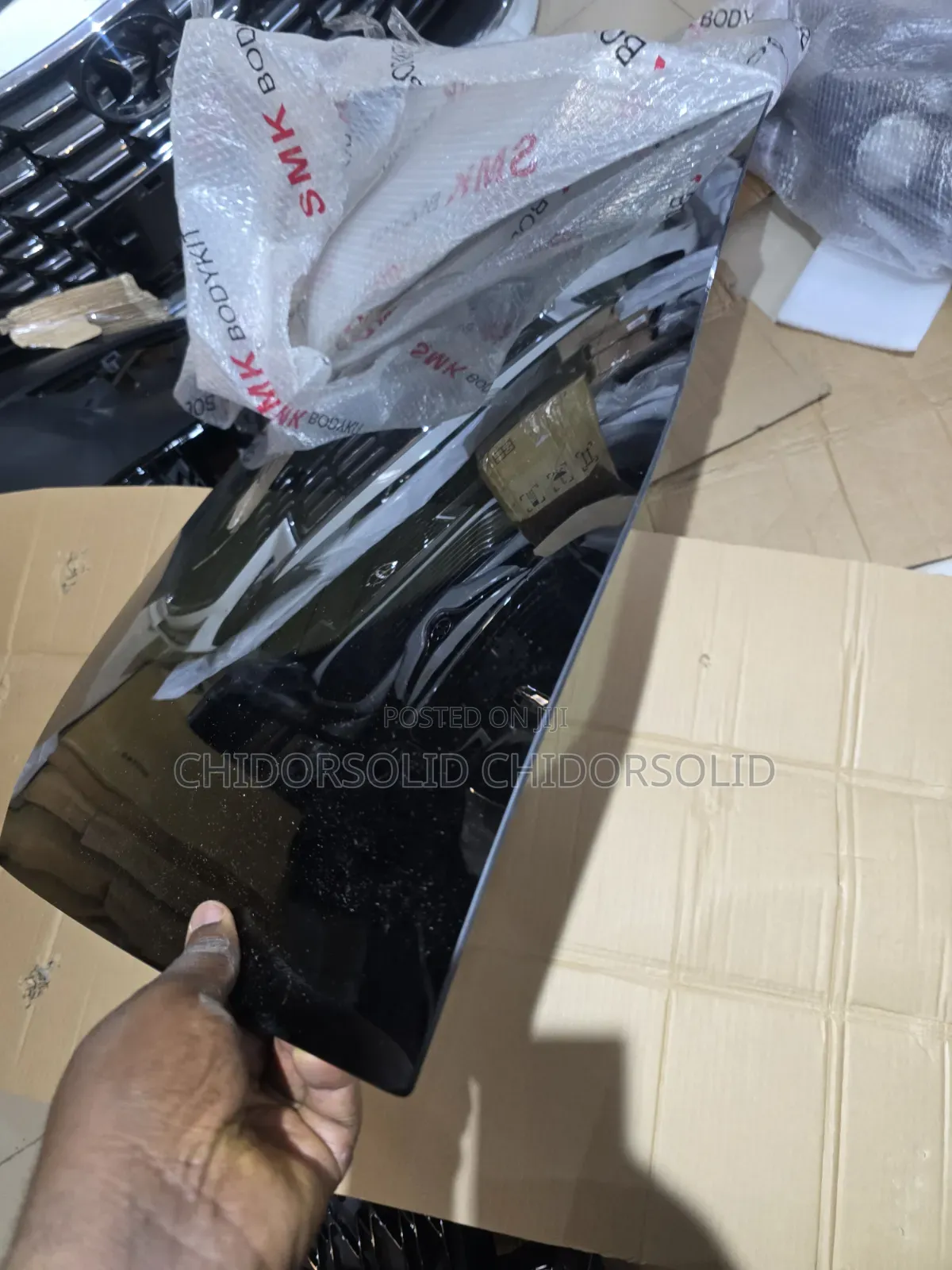 Lx570 Back Glass 2022-2024