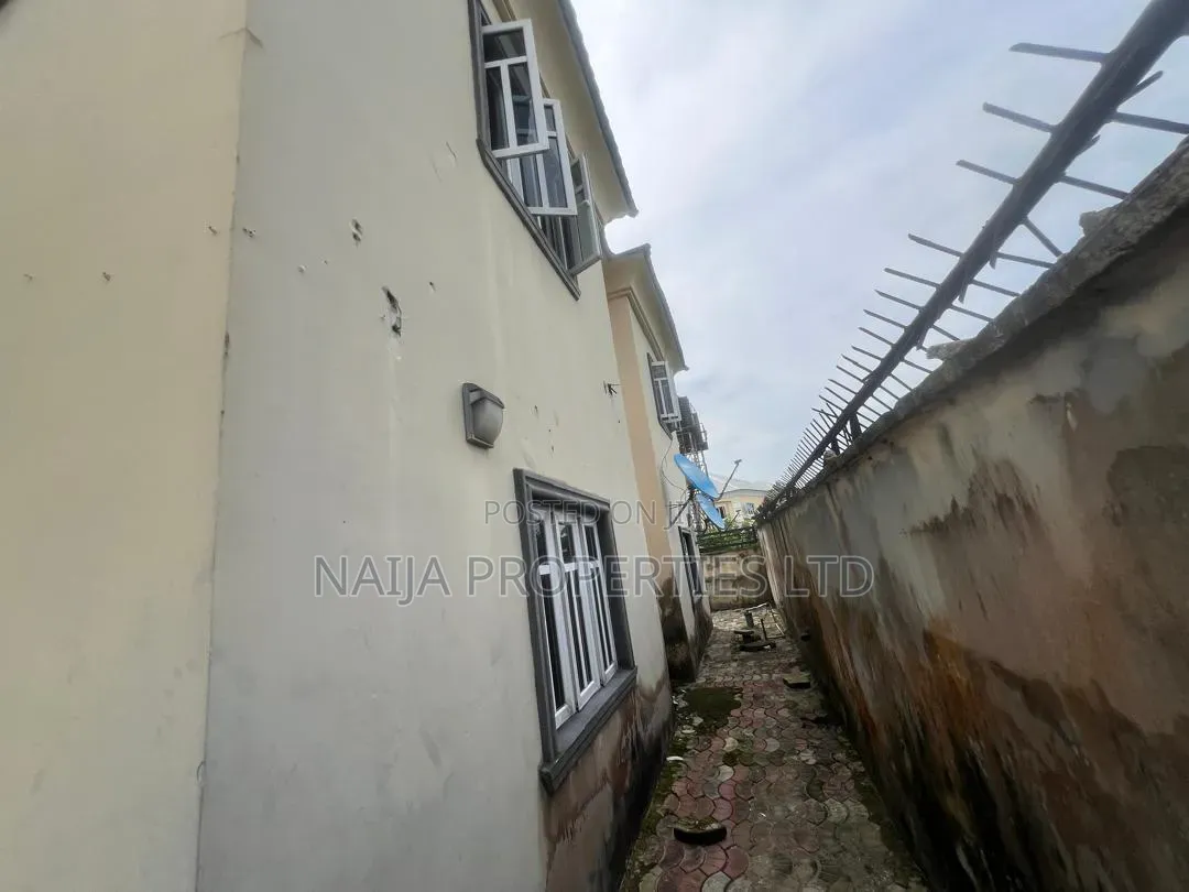 3bdrm Block of Flats in Ogidan, Sangotedo for sale