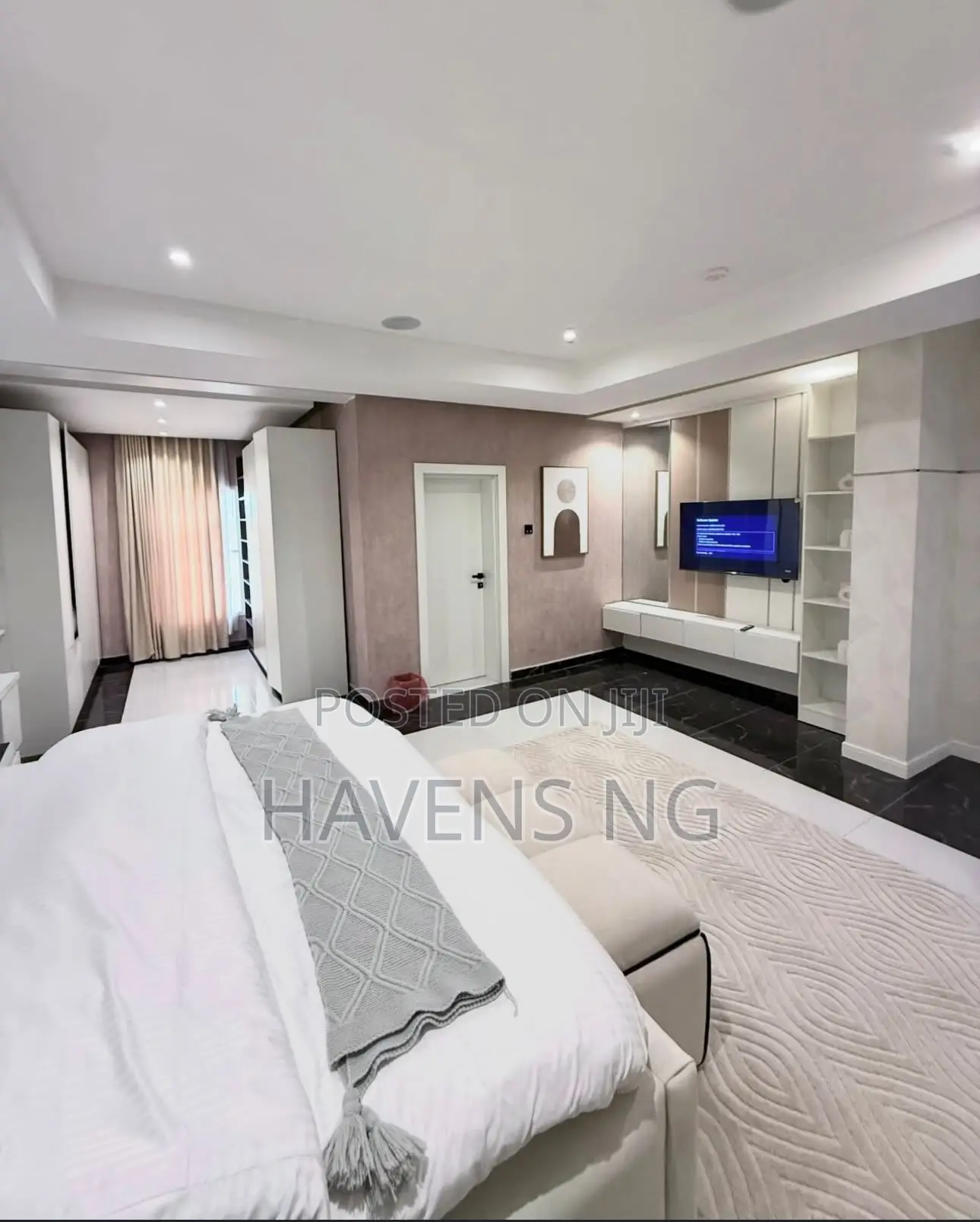 Luxury 4-Bedroom Apartment for Short Let
