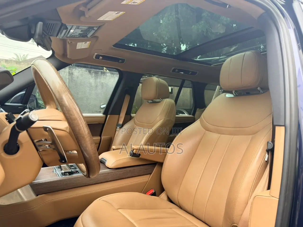 Land Rover Range Rover Vogue 2023 Blue