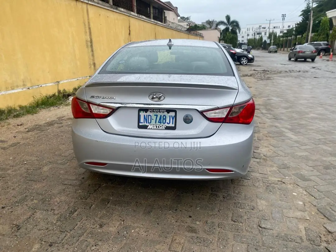 Hyundai Sonata 2012 Silver