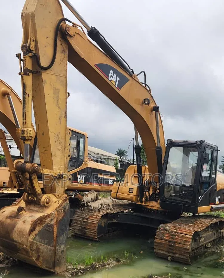 325bl 320cl Excavator Foreign Used in Ph