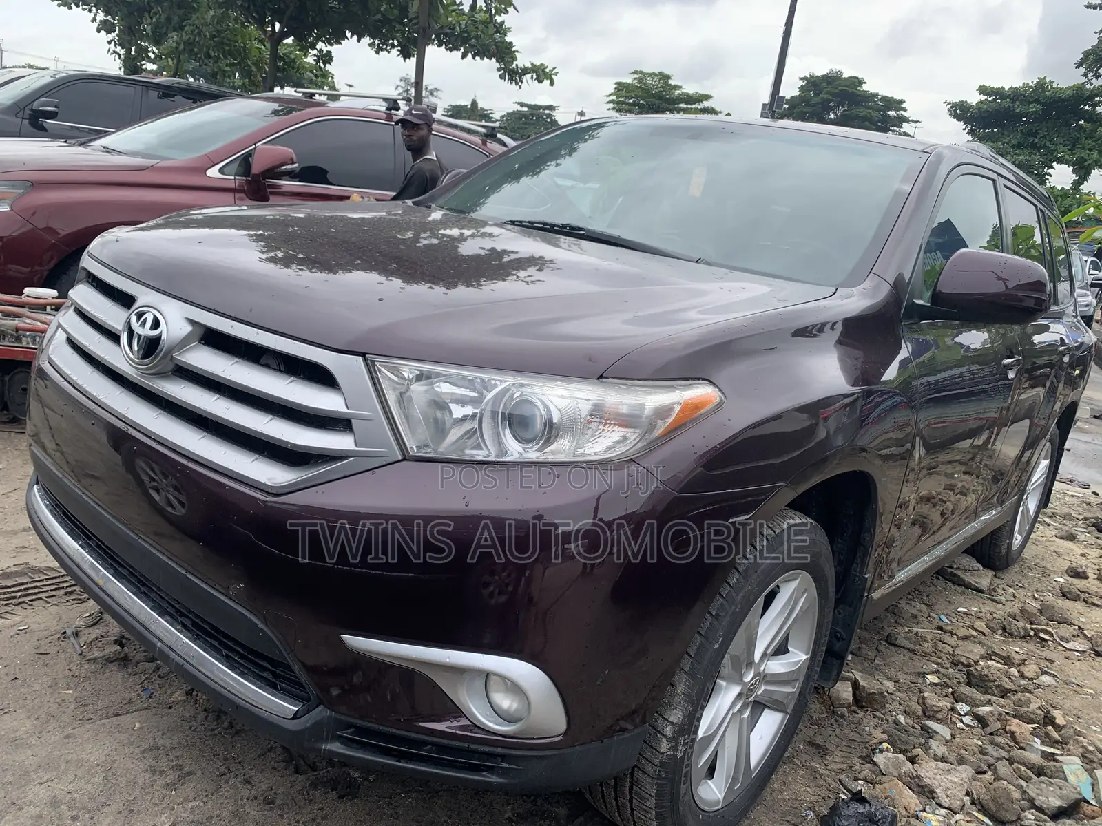 Toyota Highlander SE 2012 Red