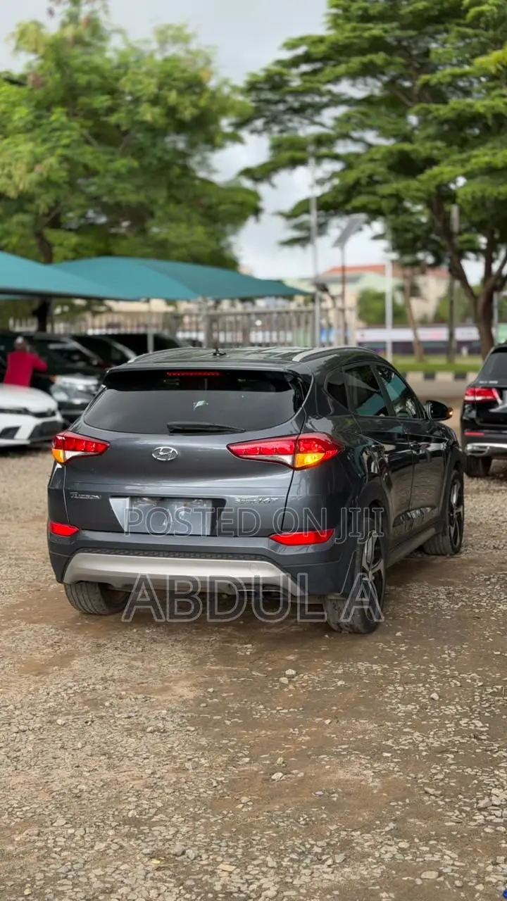 Hyundai Tucson Sport FWD 2017 Gray