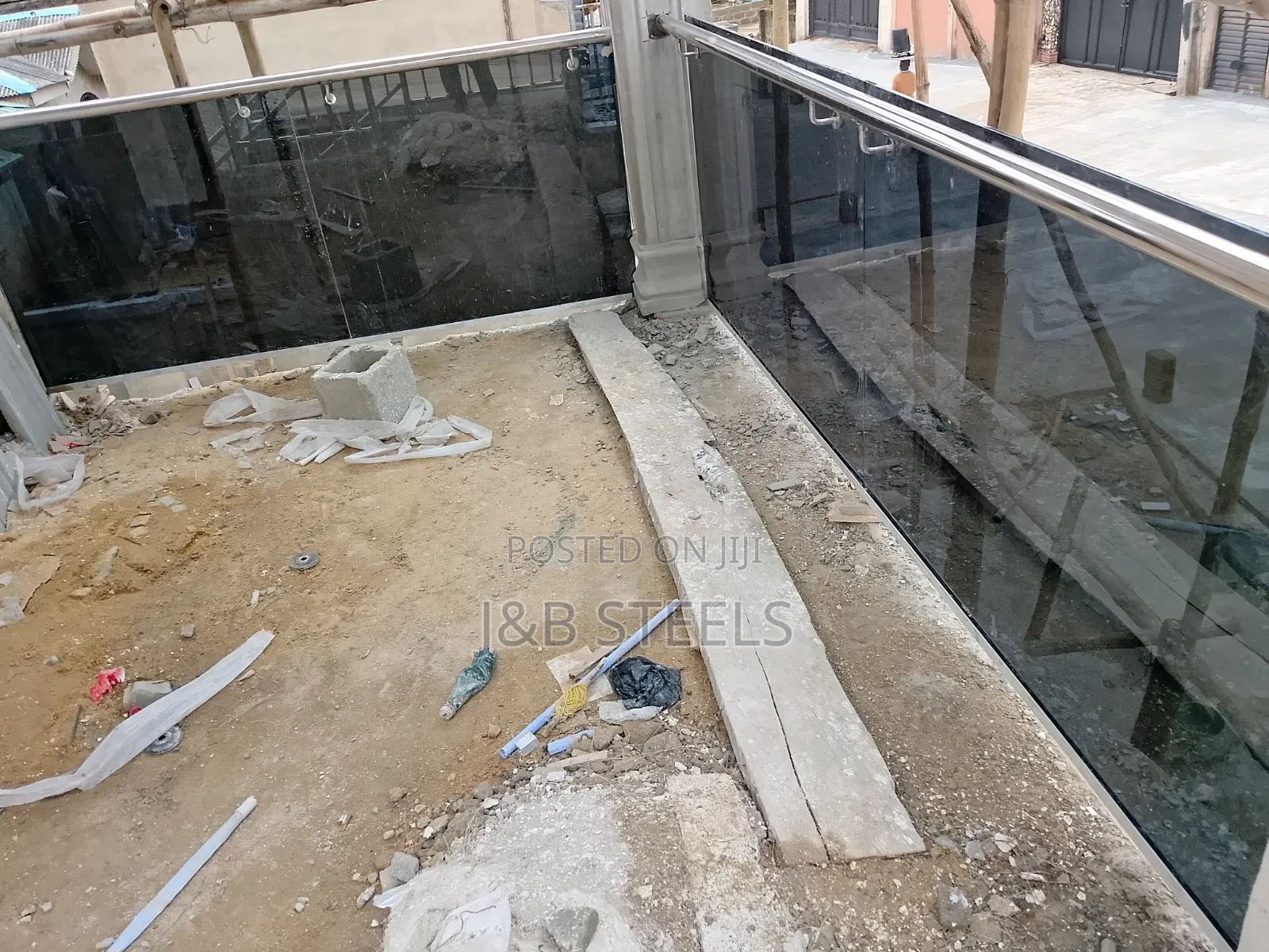 Paramount 10m Grey Glass