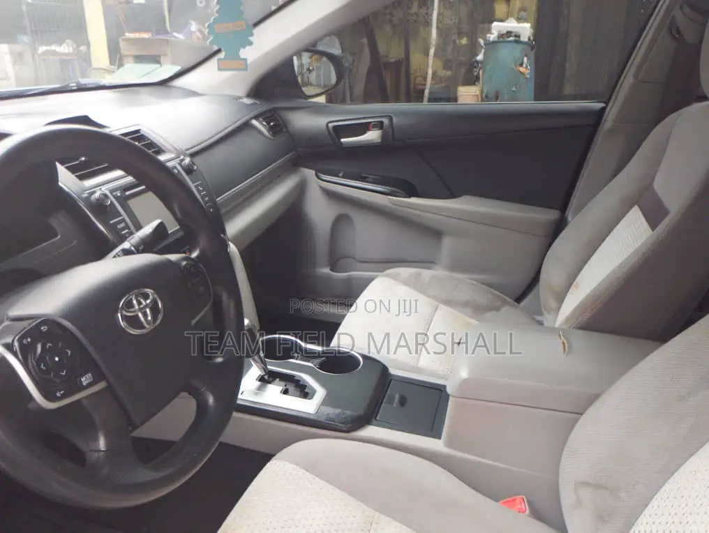 Toyota Camry LE 4dr Sedan (2.5L 4cyl 6A) 2013 Blue