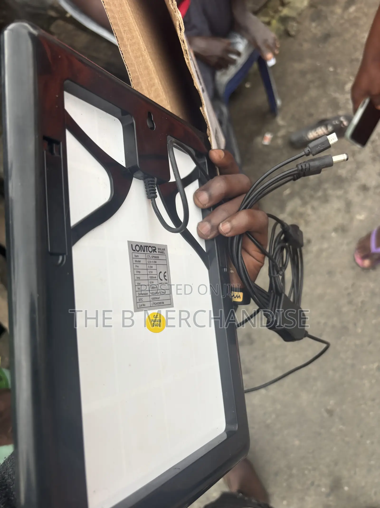 5.5W Portable Solar Power Bank With Charging Cords